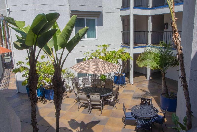 فندق Days Inn By Wyndham Carlsbad