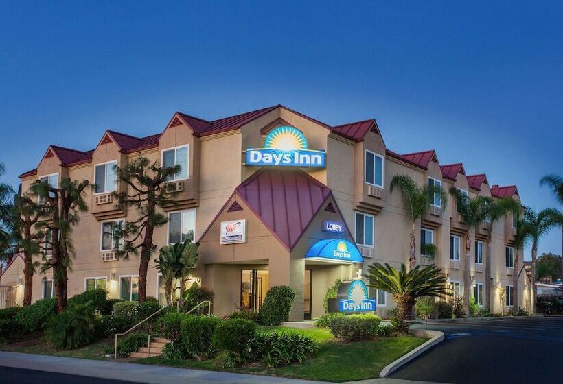 فندق Days Inn By Wyndham Carlsbad
