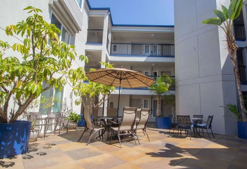 فندق Days Inn By Wyndham Carlsbad