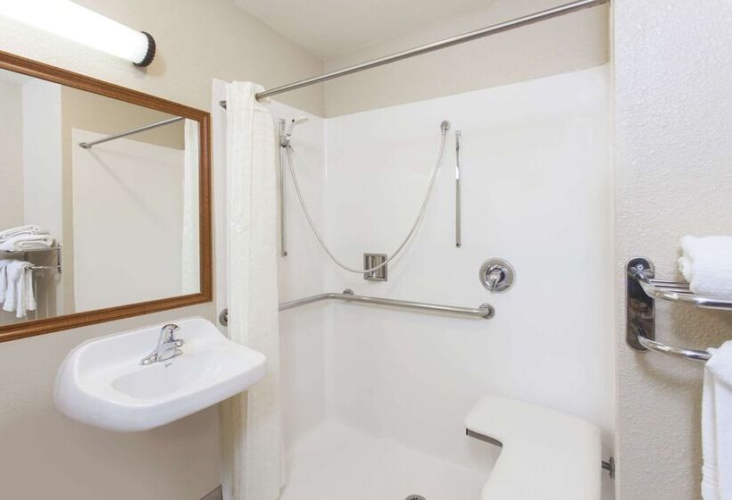 فندق Days Inn By Wyndham Carlsbad