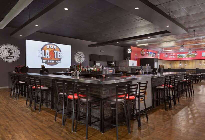 فندق Days Inn & Suites By Wyndham Sault Ste. Marie On