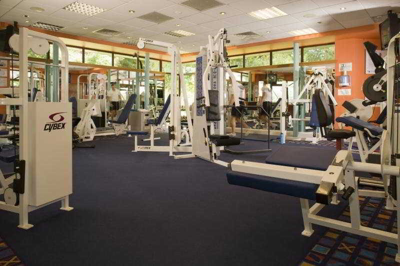 فندق DoubleTree by Hilton Aberdeen Treetops 