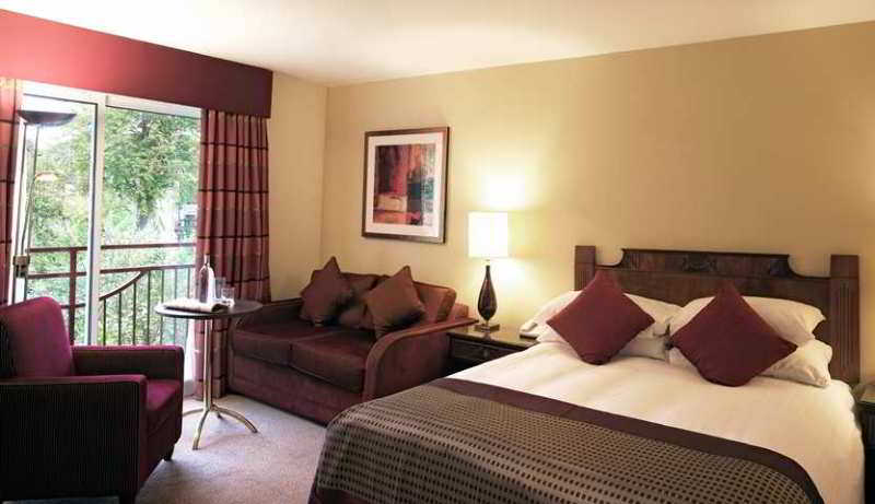 فندق DoubleTree by Hilton Aberdeen Treetops 