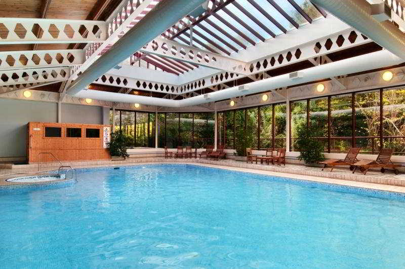 בית מלון כפרי DoubleTree by Hilton Aberdeen Treetops