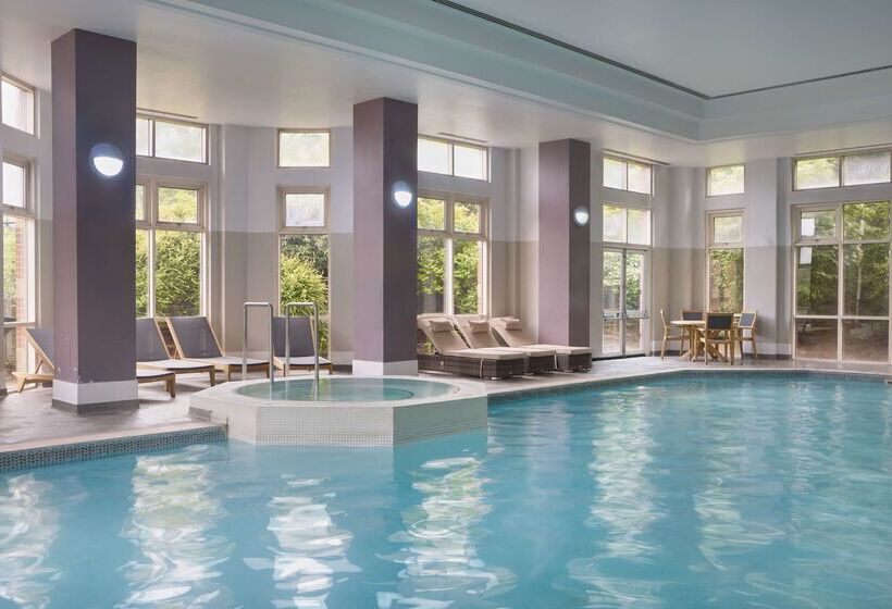 ホテル Doubletree By Hilton Dartford Bridge