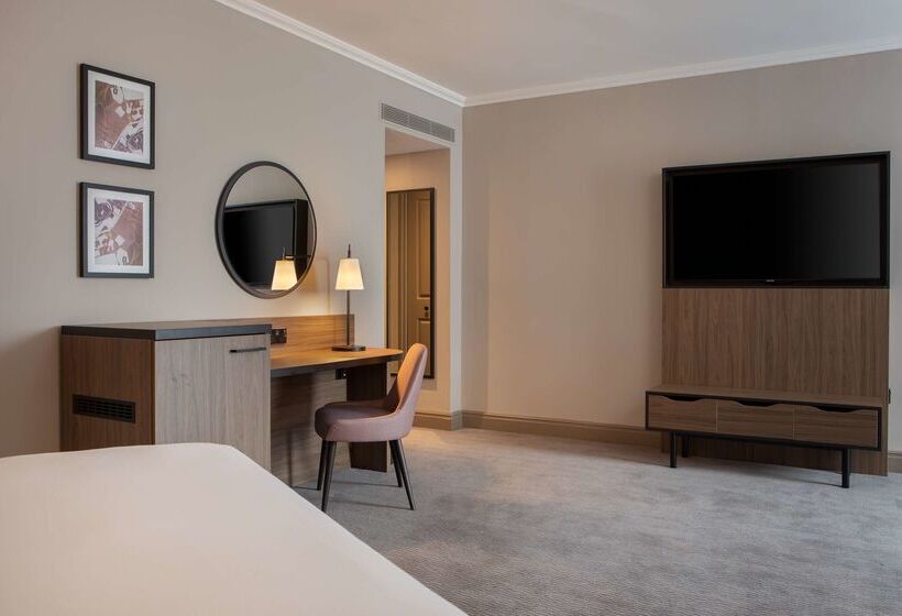 ホテル Doubletree By Hilton Dartford Bridge