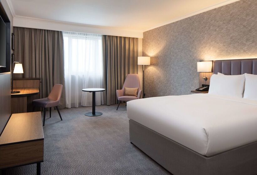 ホテル Doubletree By Hilton Dartford Bridge