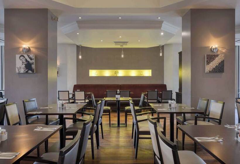 ホテル Doubletree By Hilton Dartford Bridge