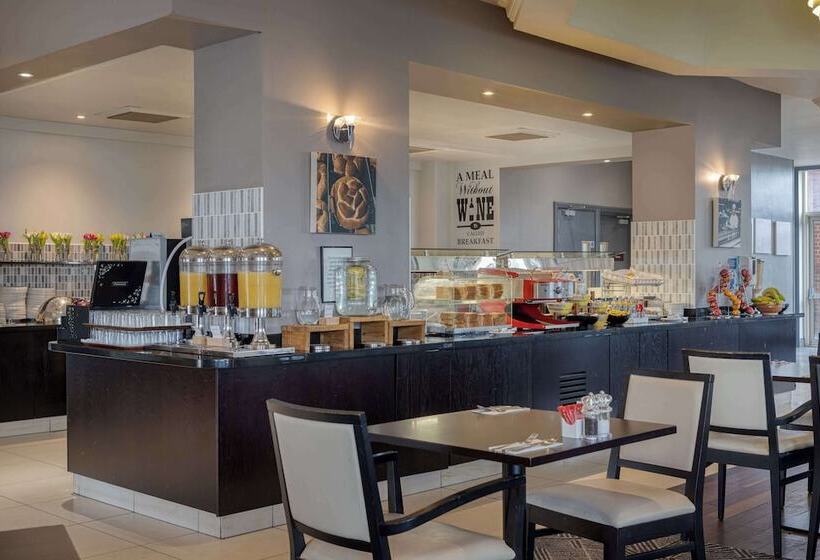 ホテル Doubletree By Hilton Dartford Bridge