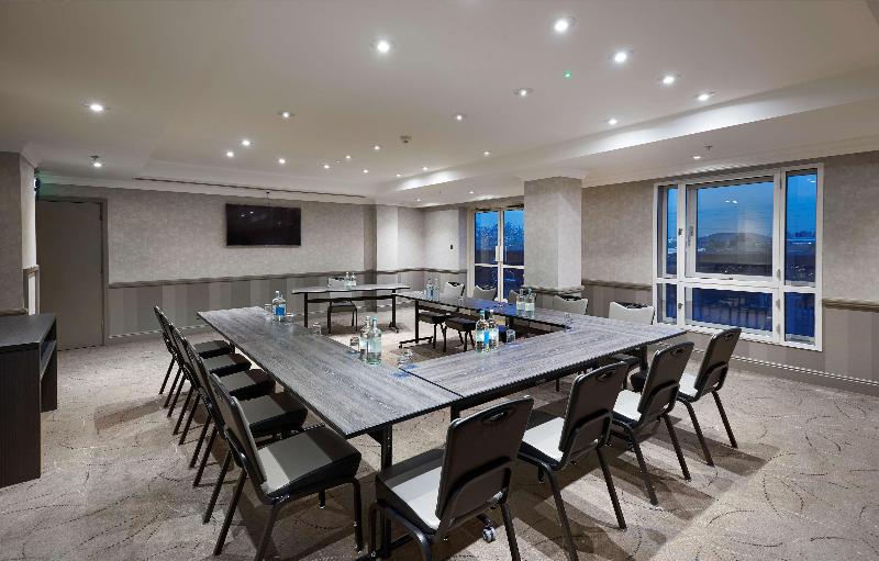 ホテル Doubletree By Hilton Dartford Bridge