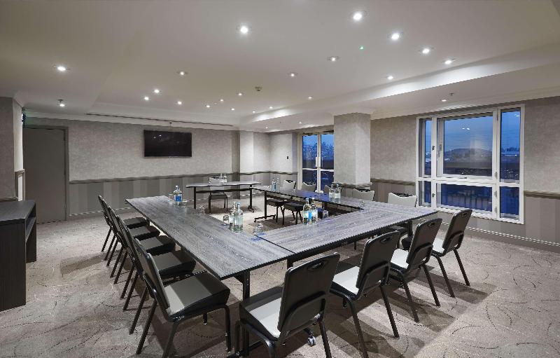 ホテル Doubletree By Hilton Dartford Bridge