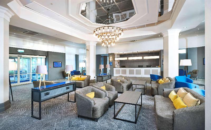 ホテル Doubletree By Hilton Dartford Bridge