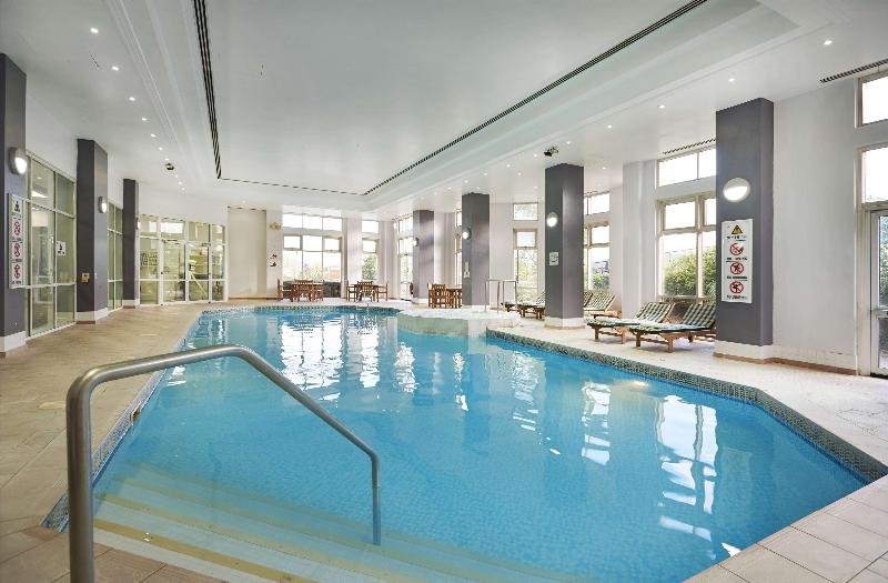 ホテル Doubletree By Hilton Dartford Bridge