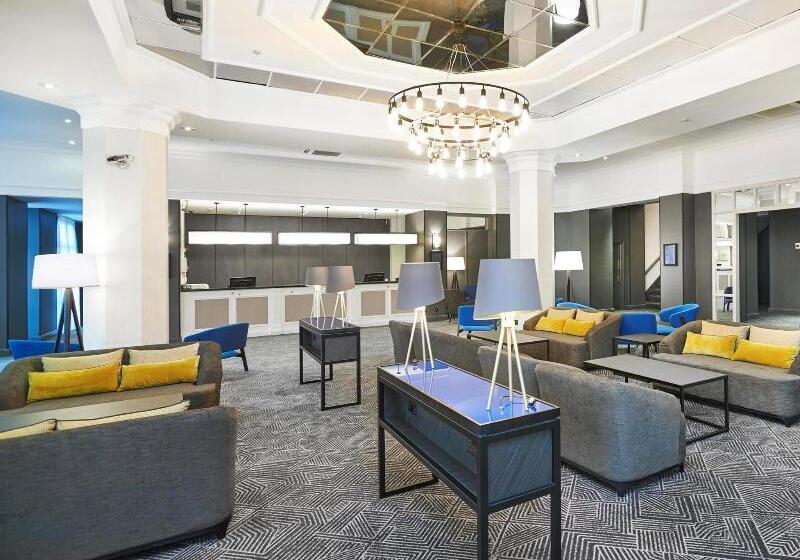 ホテル Doubletree By Hilton Dartford Bridge