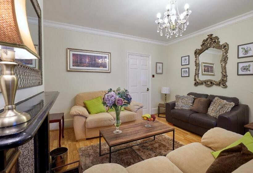 Отель Easington Guest House