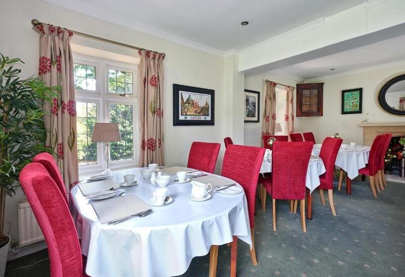 Отель Easington Guest House