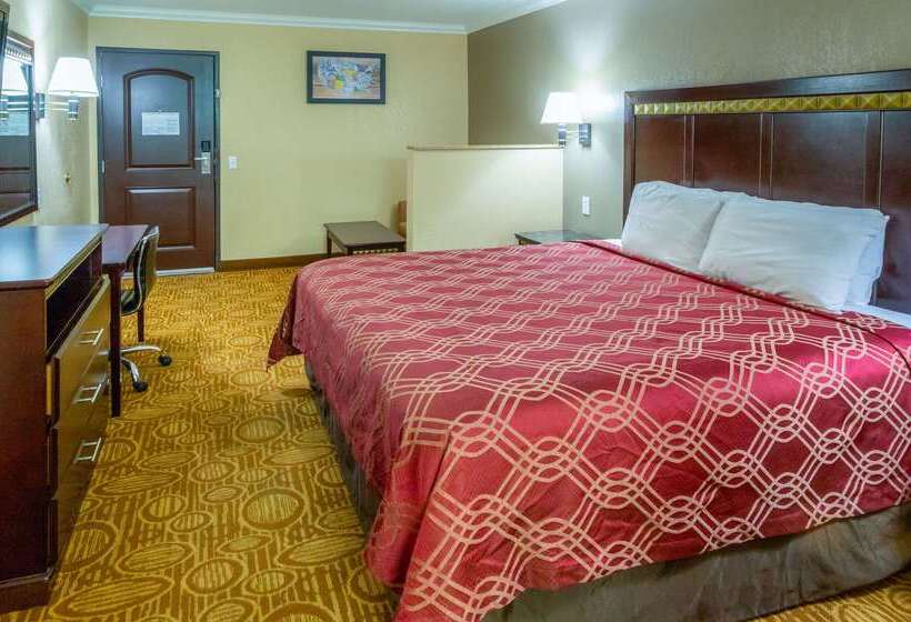 فندق Econo Lodge Inn & Suites Fallbrook Downtown