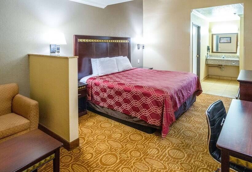 فندق Econo Lodge Inn & Suites Fallbrook Downtown