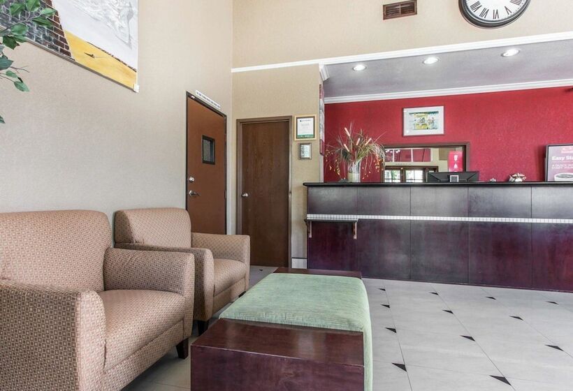 בית מלון כפרי Econo Lodge Inn & Suites Fallbrook Downtown