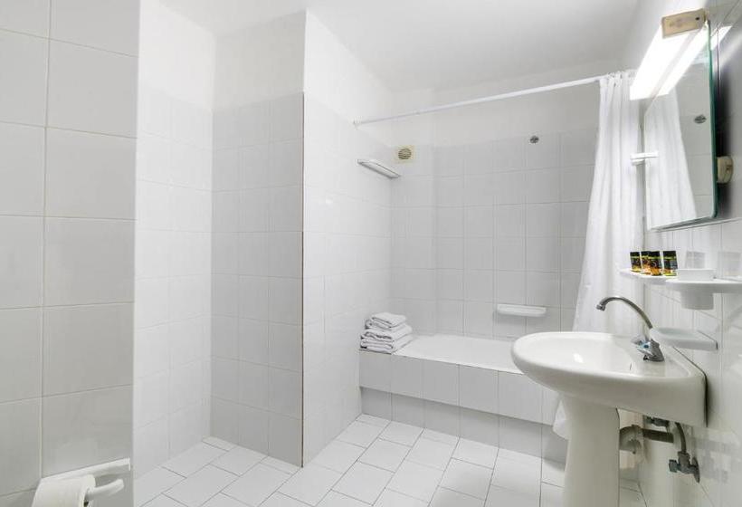 ホテル Evelyn Beach