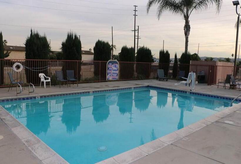 فندق Grand Park Inn