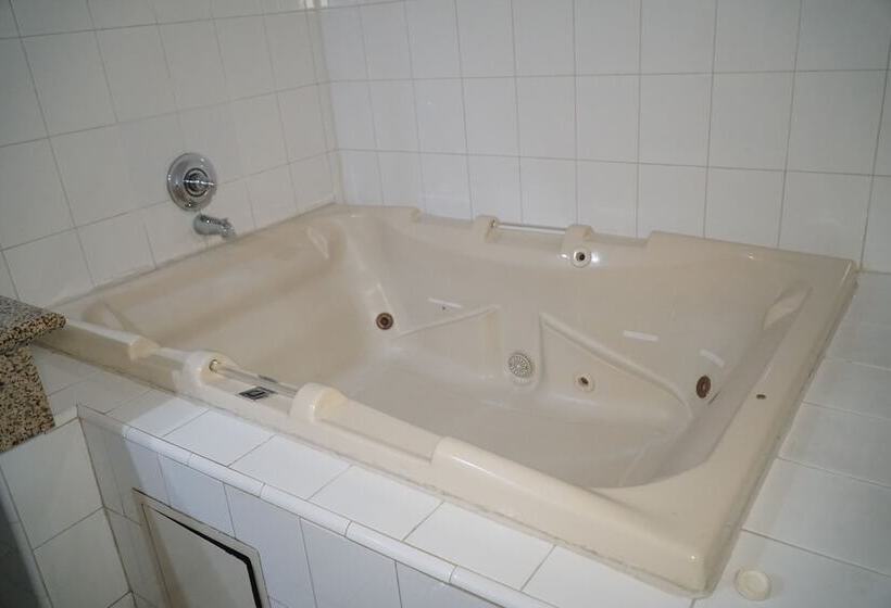 فندق Grand Park Inn