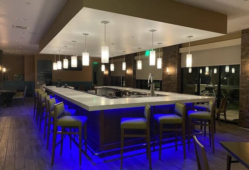 فندق Holiday Inn Diamond Bar   Pomona, An Ihg