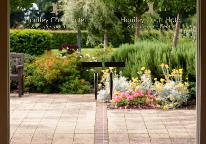 Warwickshire Park Hotel Kenilworth By Belvilla