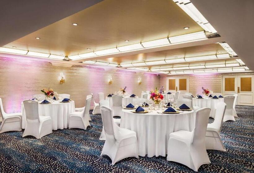 فندق Inn At Great Neck