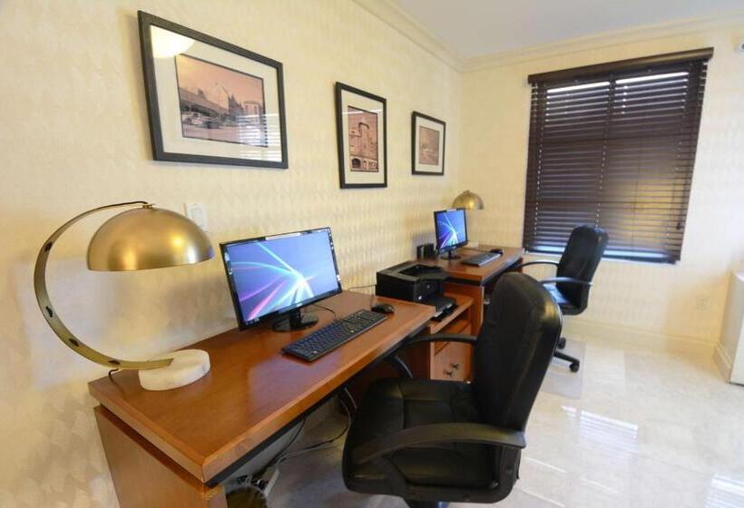 فندق Inn At Great Neck