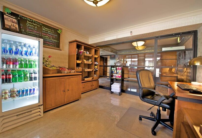 فندق Inn At Great Neck