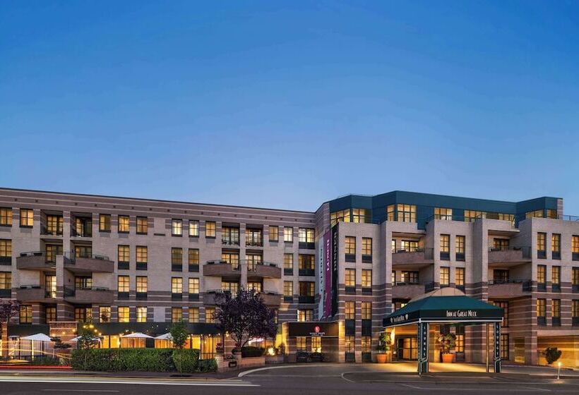 فندق Inn At Great Neck