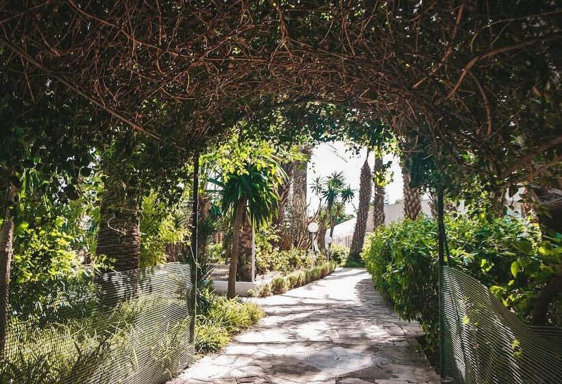 酒店 Kanta Resort & Spa