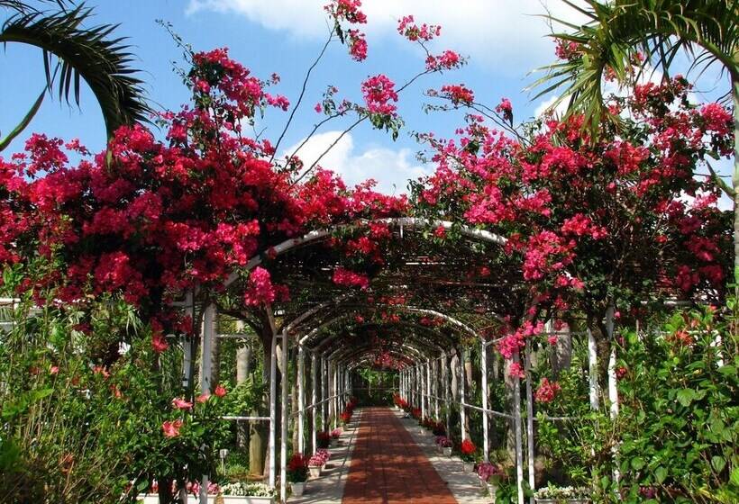 Resort Hotel Kume Island