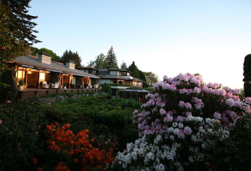 Отель Lake Taupo Lodge