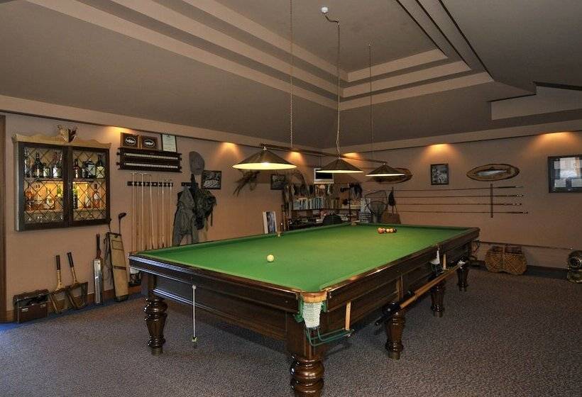 בית מלון כפרי Lake Taupo Lodge