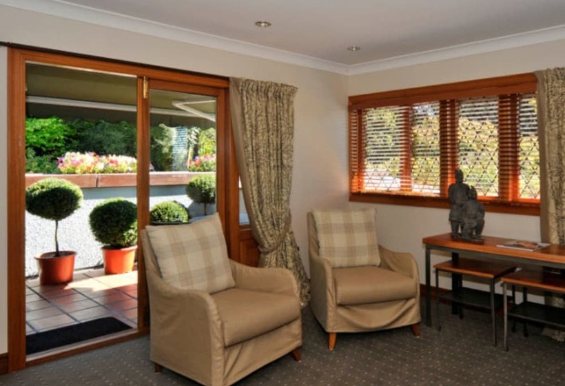 فندق Lake Taupo Lodge