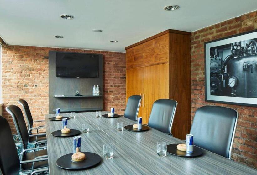 호텔 Manchester Marriott Victoria & Albert