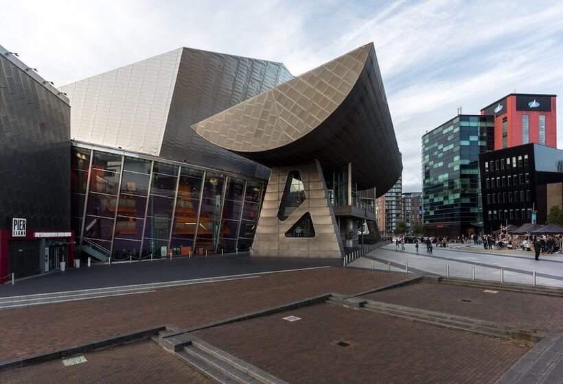 호텔 Manchester Marriott Victoria & Albert