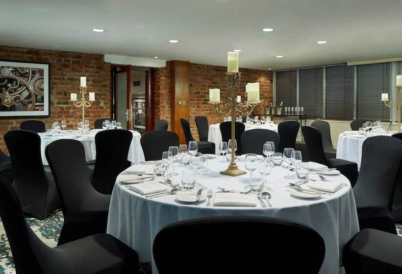 호텔 Manchester Marriott Victoria & Albert