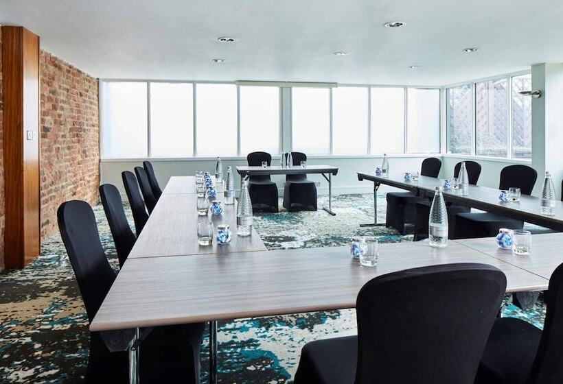 호텔 Manchester Marriott Victoria & Albert