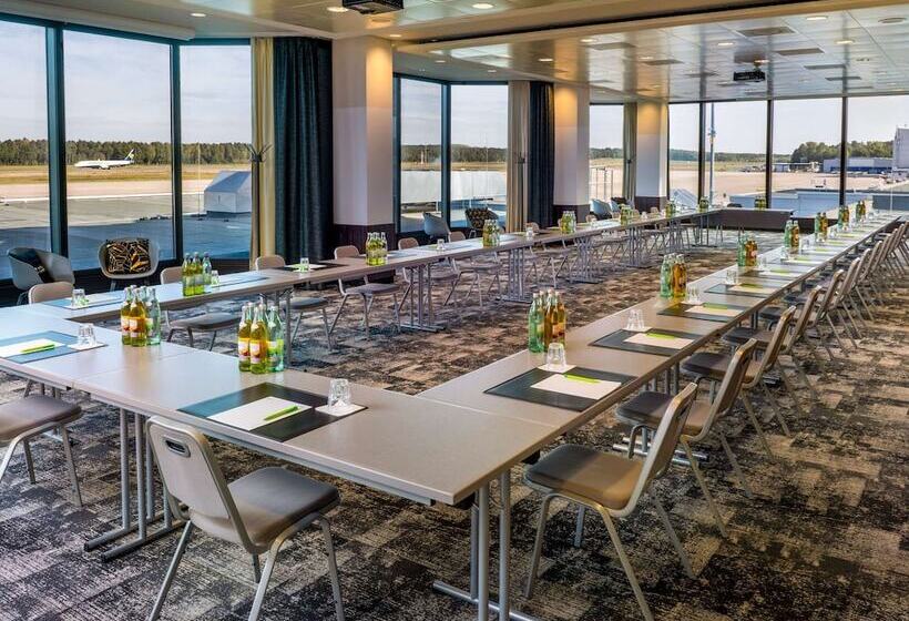 Mövenpick Hotel Nürnberg Airport