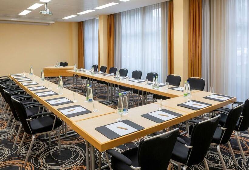 Mövenpick Hotel Nürnberg Airport