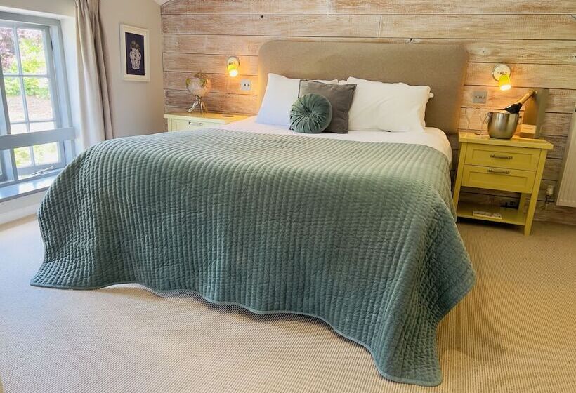 Отель New Flying Horse Inn