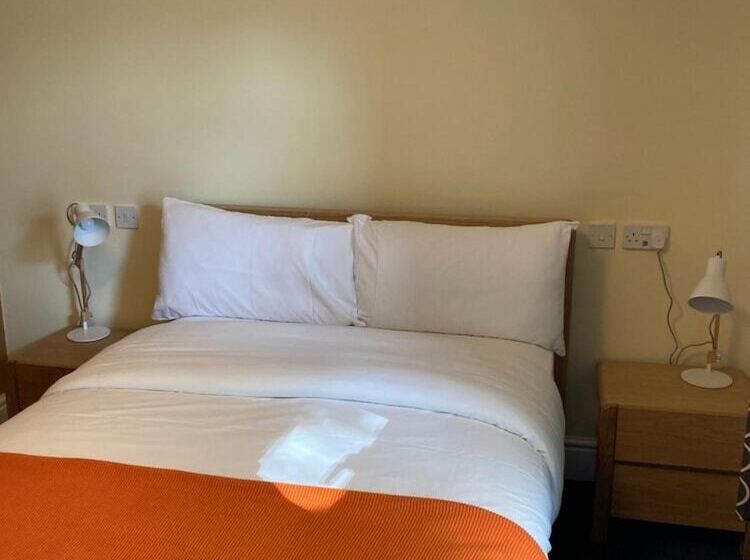 Отель Newell Bistro And Rooms