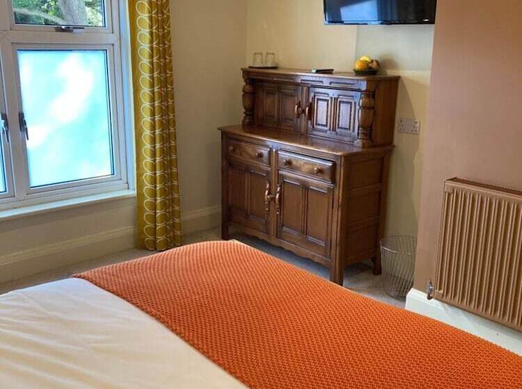 Отель Newell Bistro And Rooms