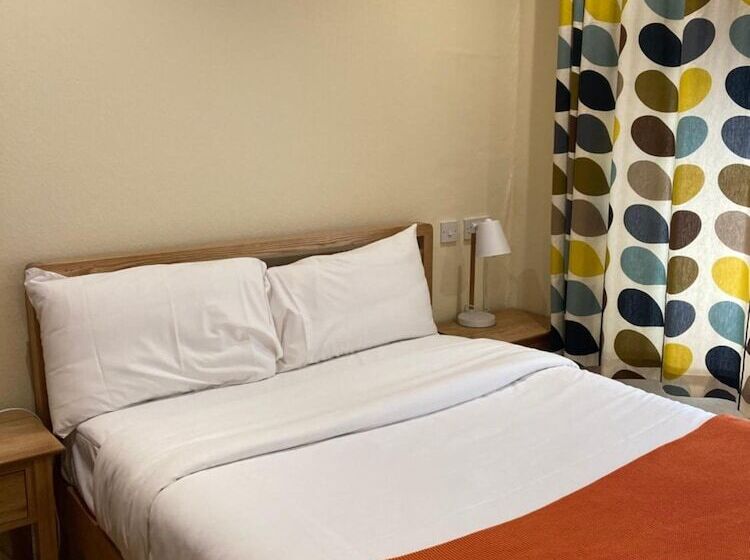 Отель Newell Bistro And Rooms