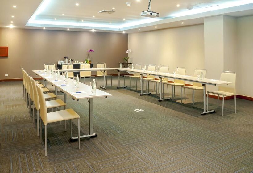 ホテル NH Cali Royal