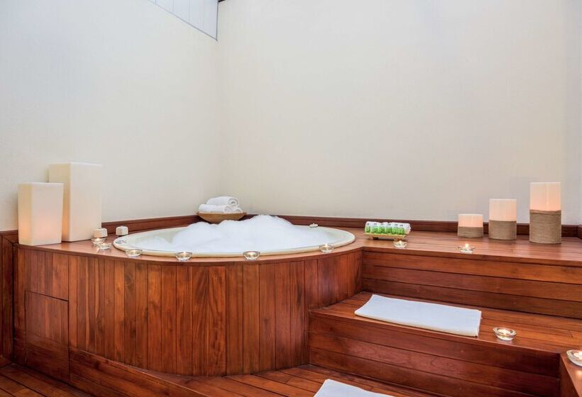 ホテル NH Cali Royal