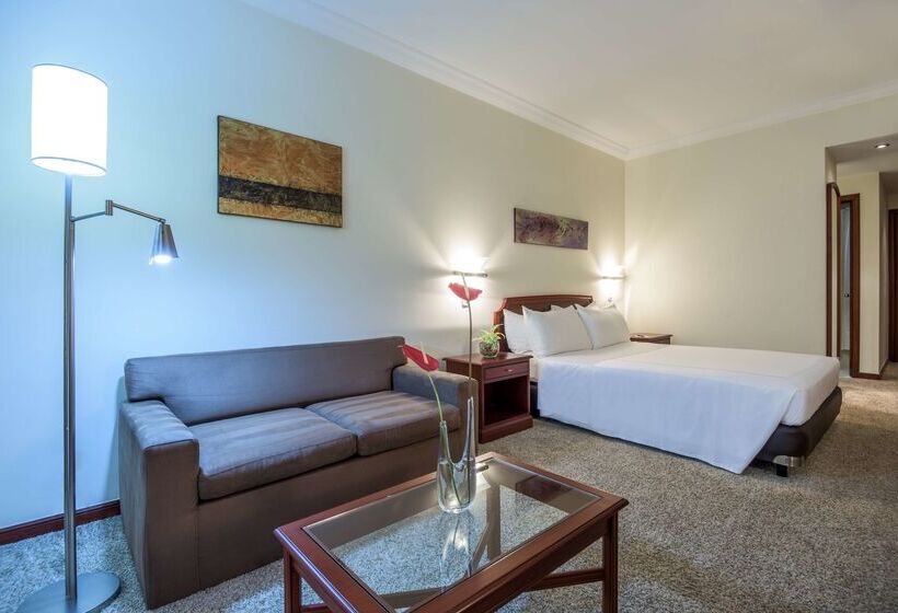 ホテル NH Cali Royal